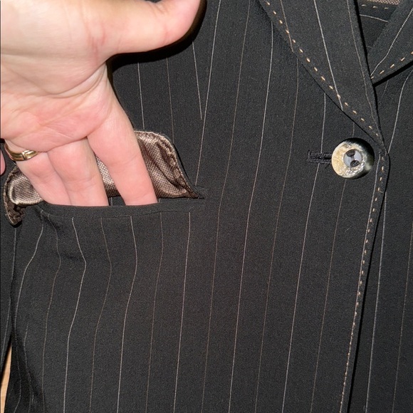Nine West Black Pinstripe Suit Set Blazer Coat Pleated Skirt size 2 - Picture 5 of 16